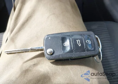 2015 Volkswagen Tiguan S из США, поврежденный, VIN WVGAV7AXXFW604845